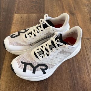 TYR Men's Valkyrie Elite Carbon Runner